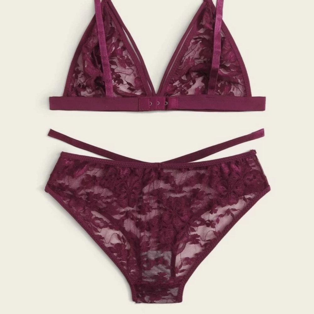 Lingerie - Picture 6 of 6